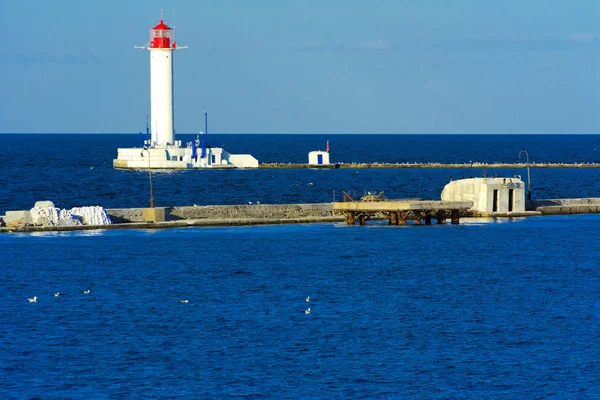 Faro Mare All Ingresso Del Porto Sullo Sfondo Bellissimo Cielo — Foto Stock