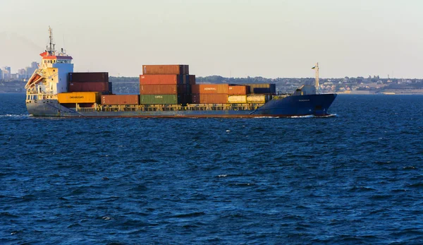 Odessa Ukraine August 2018 Ein Großes Frachtschiff Transportiert Container Offenen Stockbild