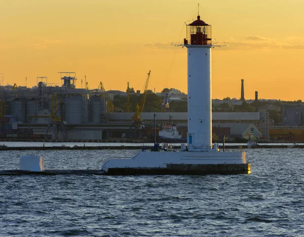 Faro Mare All Ingresso Del Porto Sullo Sfondo Bellissimo Cielo — Foto Stock