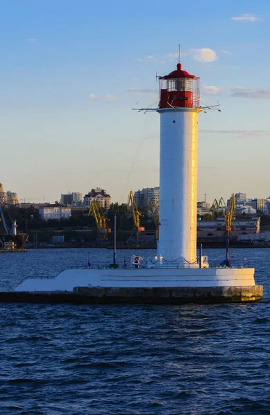 Faro Mar Entrada Del Puerto Con Telón Fondo Hermoso Cielo —  Fotos de Stock