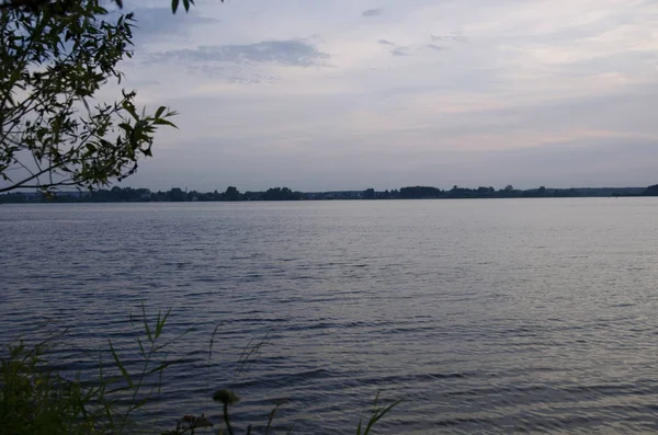 Volga Rivière Eau Rivage Soir Coucher Soleil Ciel Été Nature — Photo