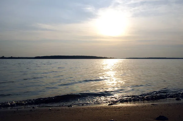 Volga Floden Vatten Strand Sand Sandy Kväll Sunset Sol Himmel — Stockfoto