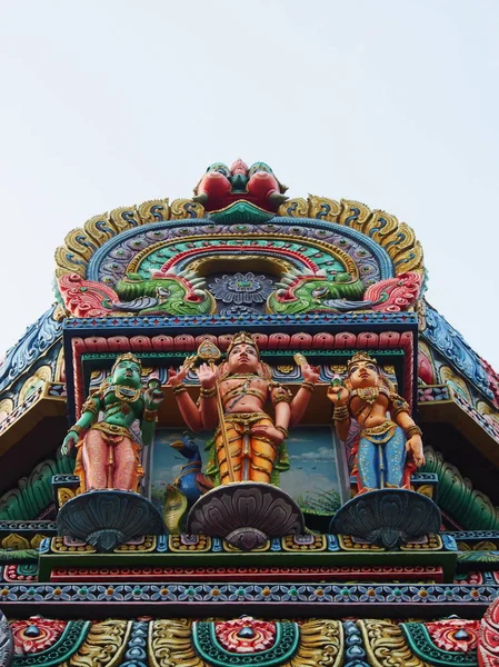 Den färgstarka hinduiska templet i Bangkok, Thailand — Stockfoto