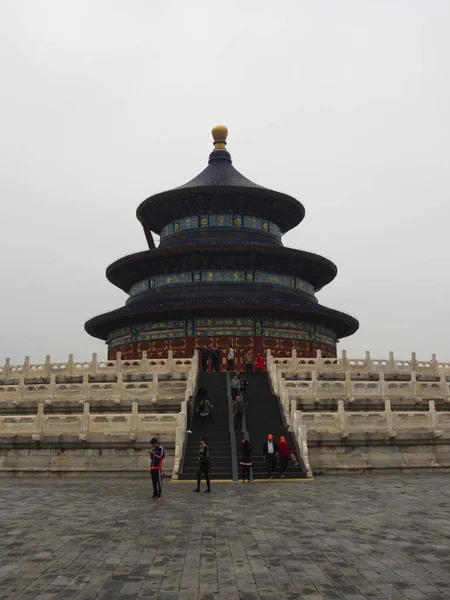 The Temple of Heaven in detail. Door and windows and the roof.Tr — Stock Photo, Image