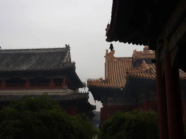 Świątynia Yonghegong Lama. sala harmonii i pokoju. jeden z — Zdjęcie stockowe