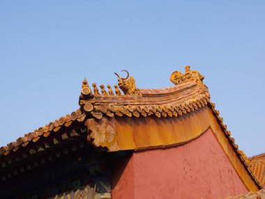 Yasak Şehir'deki binanın çatısındaki heykel. Bei