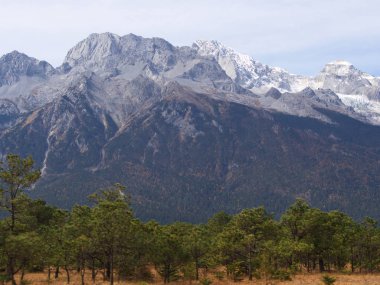 Lijiang Yunnan P Yy Dragon Kar Dağı Çarpıcı bir görünüm