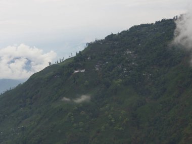 Darjeeling , Hindistan , 15 Nisan 2011 : Kabinden Havadan Görünüm
