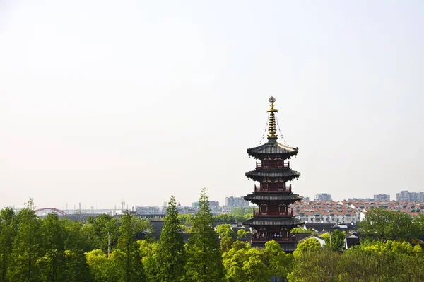 花园和宝塔和标志性的寺庙。苏州旅游 — 图库照片