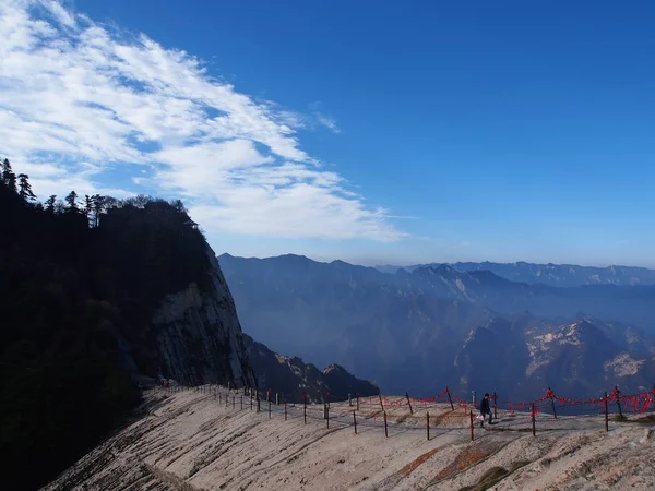 華山サクレ山頂上まで最も危険な道T — ストック写真