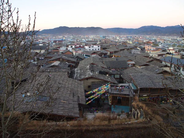 Vieille ville de Zhongdian ou Shangri-La Voyage dans la ville de Zhongdian, Yunn — Photo