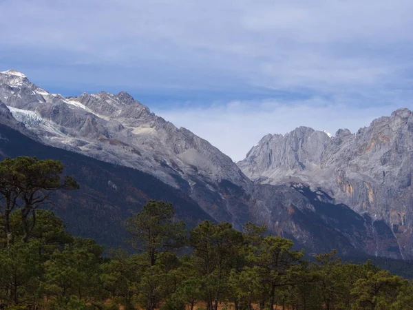 Lijiang Yunnan P Yy Dragon Kar Dağı Çarpıcı bir görünüm