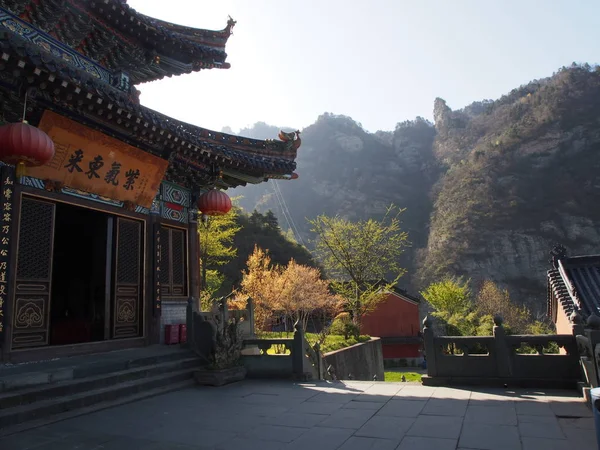 Chrám wudang a Wudang Mountaing. Původ čínského taoismu — Stock fotografie