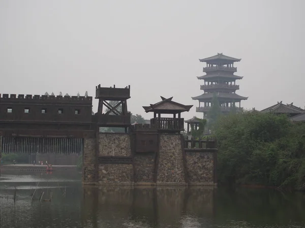 Romance del parque de los tres reinos. Viajar en Wuhan, China en 20 — Foto de Stock