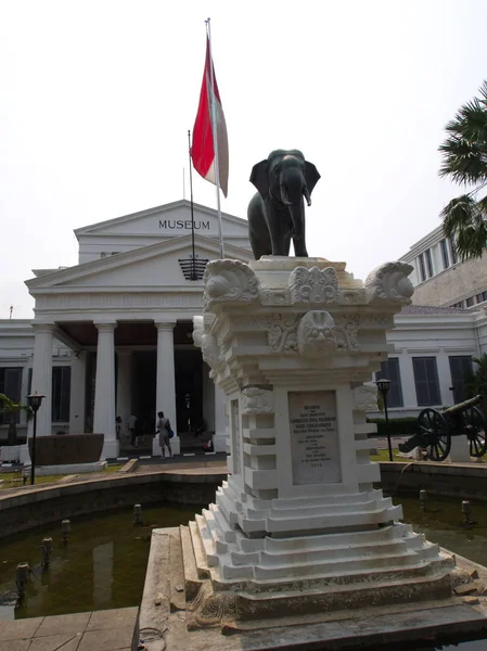 History and National Museum of Indonesia. Viajar en Yakarta, la —  Fotos de Stock