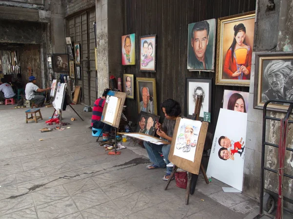 Calle Artista en la antigua plaza. Viajar a Yakarta, la capital — Foto de Stock