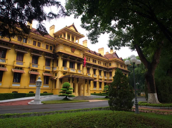 National Government Building in Hanoi. Travel in Vietnam. 29th N — Stock Photo, Image