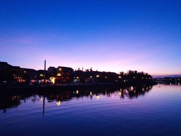 Naplemente idő Hoi An Ancient Town, a város a vietnami központi — Stock Fotó