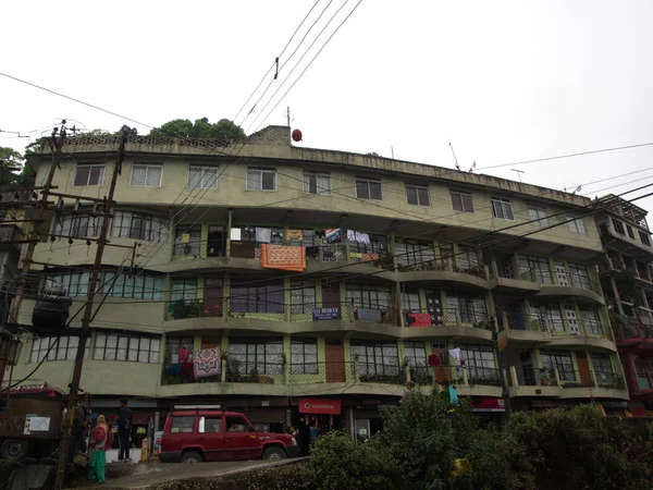 Darjeeling, India, április 15, 2011: régi helyi apartman da — Stock Fotó