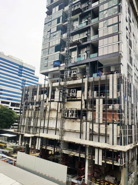 Yüksek Katlı Kule İnşaat şantiye sinde devam ediyor. Bangkok, Tayland. in 3rd Eylül, 2019 — Stok fotoğraf