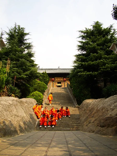 Shaolin Enfants Moine Été Formation Kungfu Intérieur Temple Shaolin Original — Photo