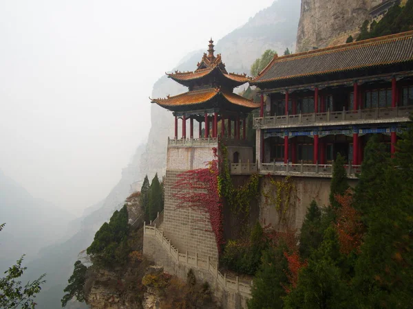 Montagne Mianshan Patrimoine Mondial Beaucoup Temples Grottes Taoïstes Suspendus Antiques — Photo