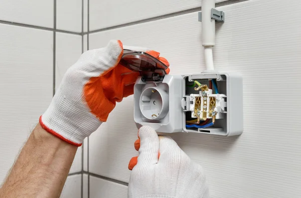 Trabajos eléctricos en interiores . —  Fotos de Stock