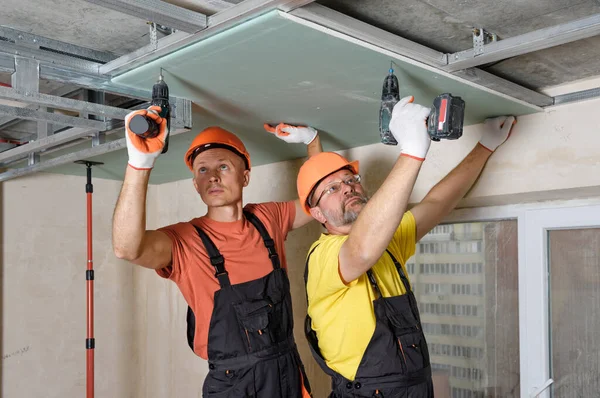 Installation of ceiling drywall. — Stock Photo, Image