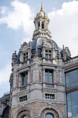 Merkez Tren İstasyonu, Antwerp, Belçika'nın inşa