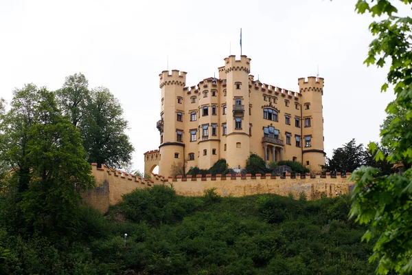 Castle Schloss Hohenschwangau veya üst kuğu ilçesi yer bir köy Hohenschwangau yakınındaki Fussen Bavaria, Almanya için yer.