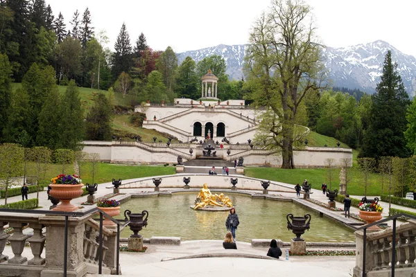 View Linderhof Palace Spring Ettal Bavaria Germany — стоковое фото