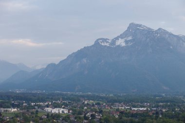 Klessheim Kalesi, panorama Salzburg, Avusturya dan Alplerdeki güzel manzara