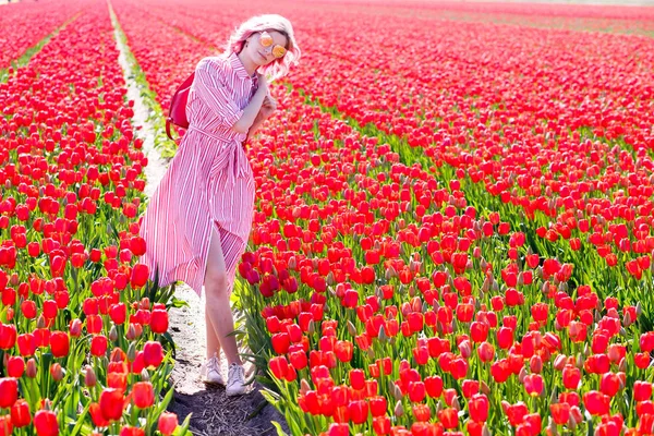 Smiling Teenage Girl Walks Tulip Field Holland — Stock Photo, Image