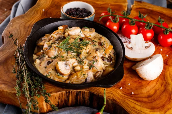 Mushrooms in cream sauce, julienne, champignon, products for cooking — Stock Image Mushrooms in cream sauce, julienne, champignon, products for cooking Stock Picture