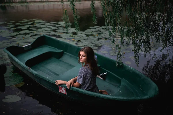 Young Girl Sits Old Boat Background Water Lilies Summer Day — Stock Photo, Image