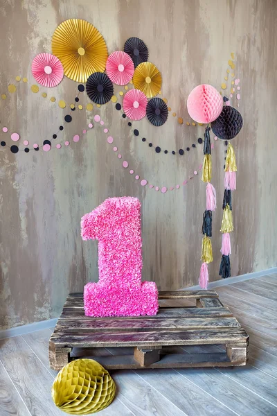 Scena Studio Festeggiare Compleanno Bambino Anno Con Decorazioni Fantasia Sulla — Foto Stock