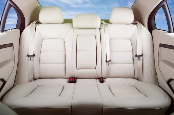 Back Passenger Seats Modern Luxury Car Frontal View Blue Sky — Stock Photo, Image