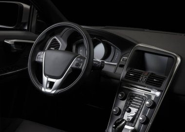 Modern araba iç, pano ve direksiyon simidi