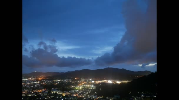 Timelapse Nube Che Muove Sopra Alta Montagna Sera Crepuscolo Cielo — Video Stock