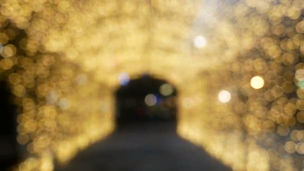 Túnel Borrosa Luz Bokeh Amarillo Dorado Desenfocado Fondo Texturizado Para — Vídeo de stock