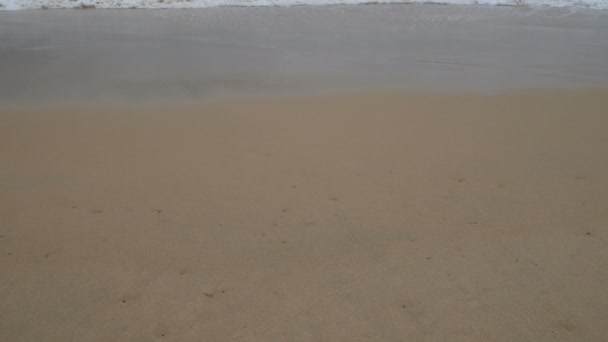 Belle Plage Sable Avec Vague Douce Dans Eau Mer Ciel — Video