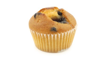 lezzetli blueberry muffin beyaz zemin üzerine