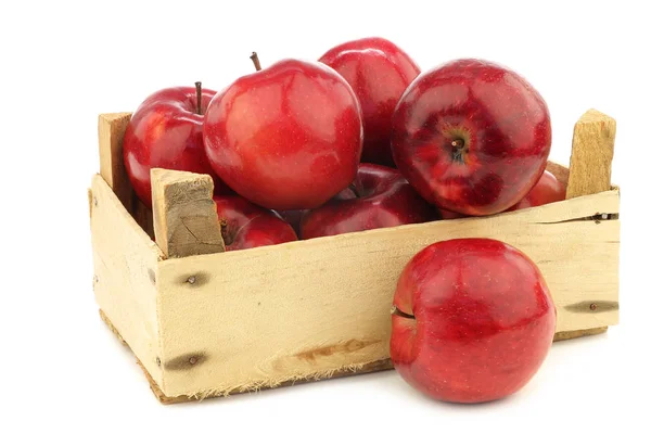 Свіжі Яблука Під Назвою Червоне Кохання Дерев Яній Ящику Білому — стокове фото