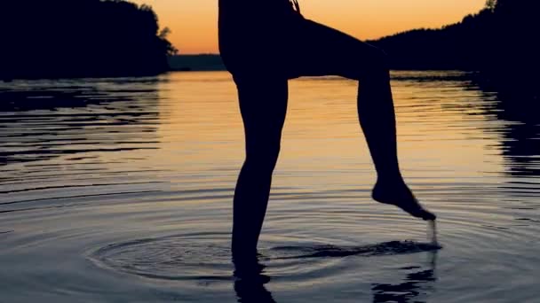 Silhouette Women Legs Knee Deep Water Elegantly Gracefully Moves Foot — Stock Video