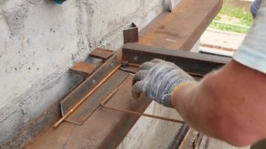 Eller eldiven oluşturucusunun dinleme cihazı aracılığıyla özel aygıt viraj.