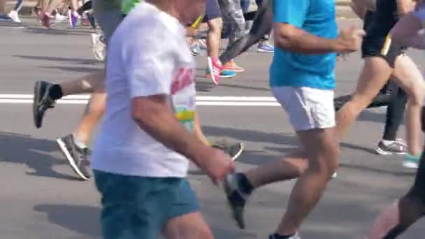 Minsk, Belarus-September 09, 2018: Side View Lot People Running A Marathon — Stock Video