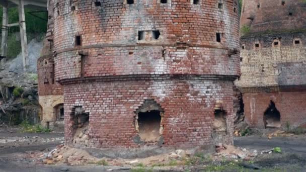 Panorama Bottom Up View Of The Abandoned Kilns Of The Marble Lime Plant — Stock Video