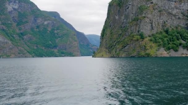 Norveç fiyortları güzel Bay — Stok video