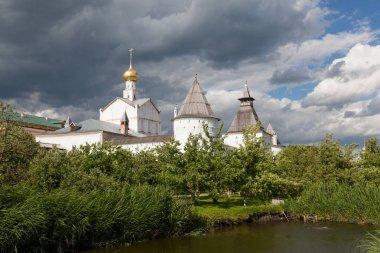 Rostov Kremlin'in fırtına öncesi sessizlik Büyükşehir bahçesinden görünüm