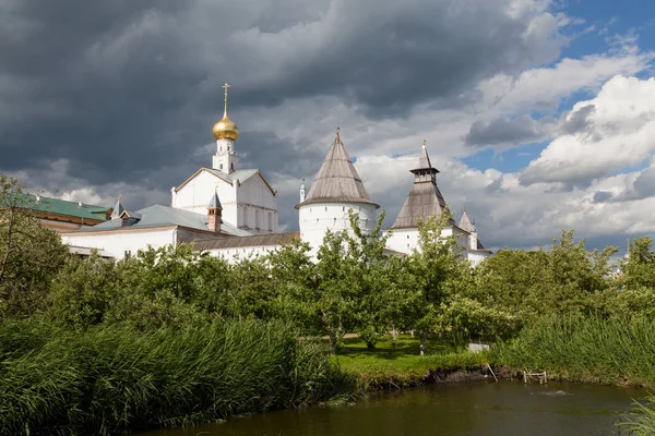 Вид Ростовский Кремль Городского Сада Перед Штормом — стоковое фото